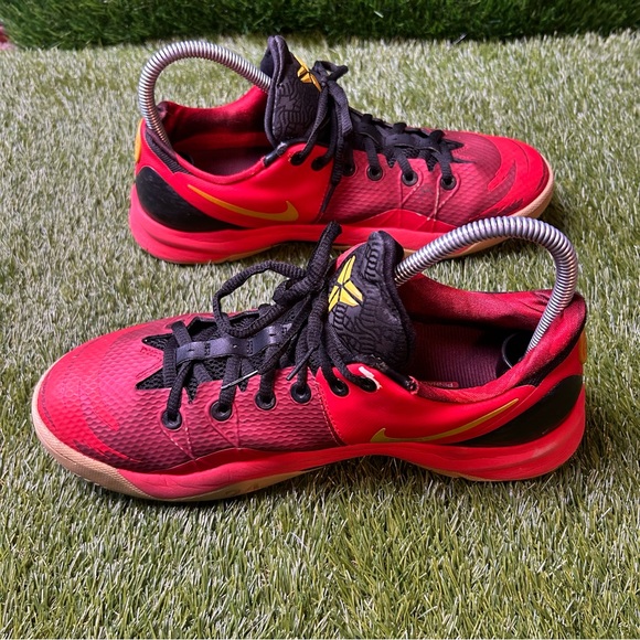 Nike Zoom Kobe Venomenon Sneakers - Picture 3 of 7